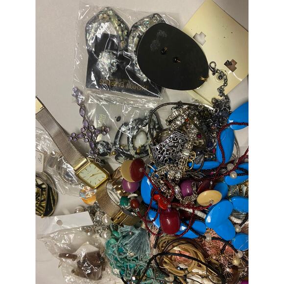 Mixed Jewelry Parts Box 3 Pounds Craft Parts Broken & Whole - Picture 10 of 10